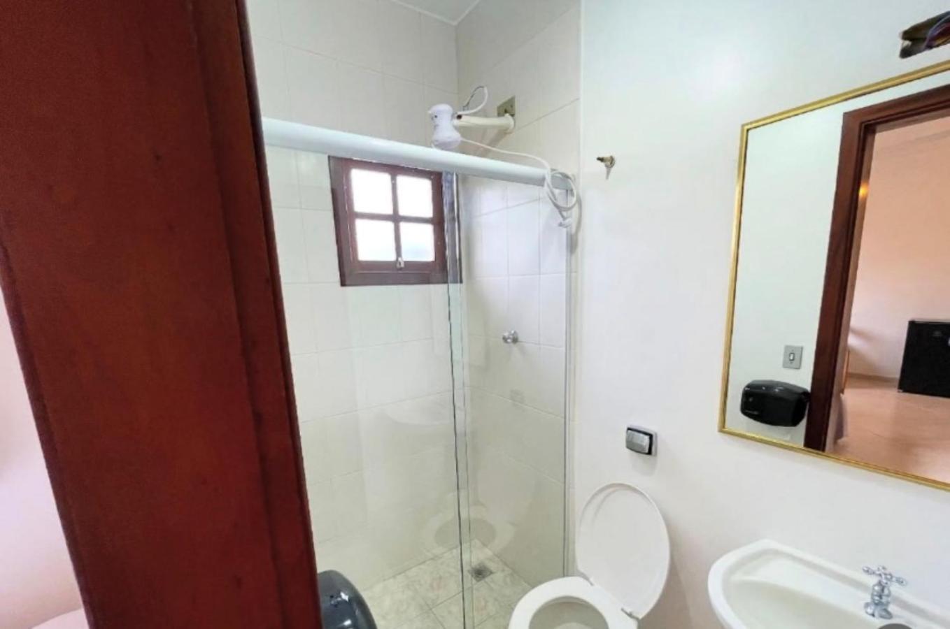 Quarto Família com Vista para o Jardim